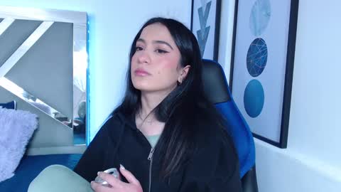 Snapshot of zaradames_ chatting on December 28, 4:41 am zaradames_ online show from December 28, 4:41 am