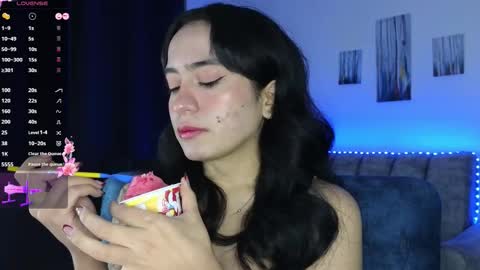 Snapshot of zaradames_ chatting on October 28, 2:59 am zaradames_ online show from October 28, 2:59 am