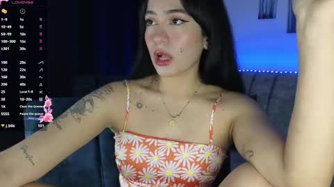 Snapshot of zaradames_ chatting on November 13, 3:38 am zaradames_ online show from November 13, 3:38 am