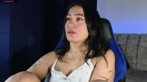 zaradames_ online show from April 23, 5:19 am