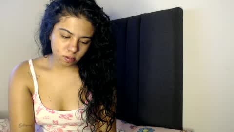 Snapshot of zarah_v chatting on July 1, 9:55 am Fernanda online show from July 1, 9:55 am
