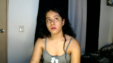 Snapshot of zarah_v chatting on July 9, 3:05 pm Fernanda online show from July 9, 3:05 pm
