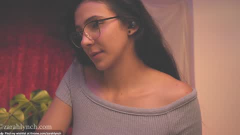 Miss Lynch   Next show  2911 online show from December 5, 9:06 pm