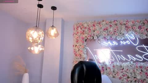 Zara  online show from February 15, 9:55 pm