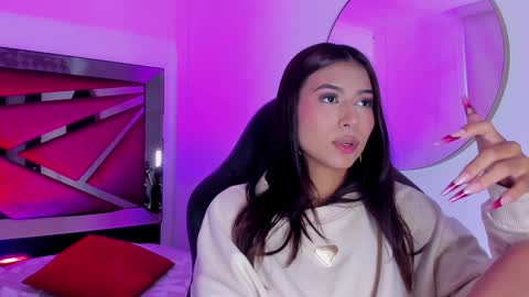 Zara Lim  online show from December 20, 3:21 pm