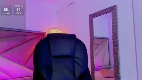 Zara Lim  online show from February 21, 3:32 pm