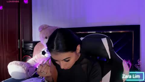 Zara Lim  online show from September 14, 9:47 pm