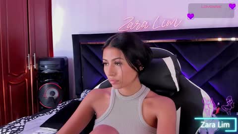 Zara Lim  online show from October 14, 8:53 pm