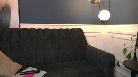 Zara online show from March 28, 5:07 am