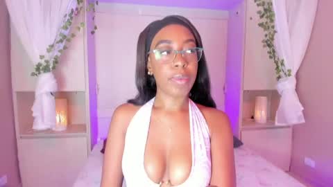 SARA  online show from April 28, 8:03 pm