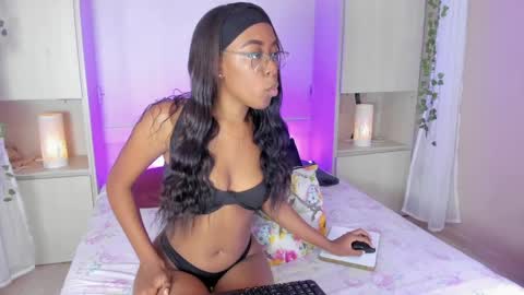 SARA  online show from May 4, 8:16 pm