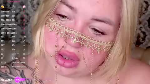 Lola online show from September 25, 7:39 pm