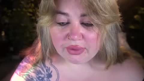 Lola online show from August 6, 8:22 pm