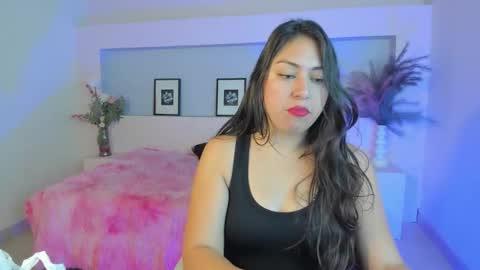 Snapshot of zararosse7 chatting on October 13, 11:43 am ZaraRosse7 online show from October 13, 11:43 am