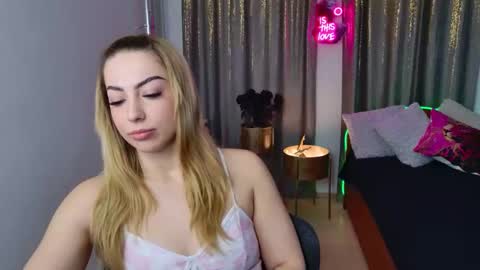 zarasplayground online show from November 29, 10:18 am