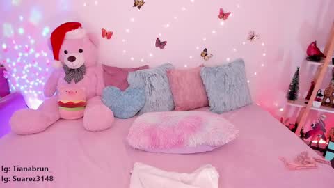 Snapshot of zaratorres_ chatting on December 13, 1:33 pm Zara online show from December 13, 1:33 pm