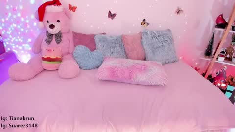 Snapshot of zaratorres_ chatting on January 9, 2:51 pm Zara online show from January 9, 2:51 pm