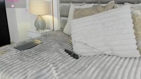 Zara Vesari online show from March 6, 6:59 pm