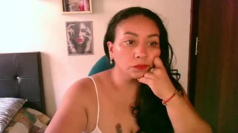 Snapshot of zaray_45bella chatting on May 18, 6:03 pm zaray online show from May 18, 6:03 pm