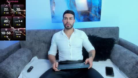 Snapshot of zarekfox chatting on October 9, 7:12 pm Zarek online show from October 9, 7:12 pm