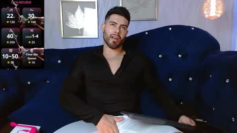 Snapshot of zarekfox chatting on October 22, 7:57 pm Zarek online show from October 22, 7:57 pm