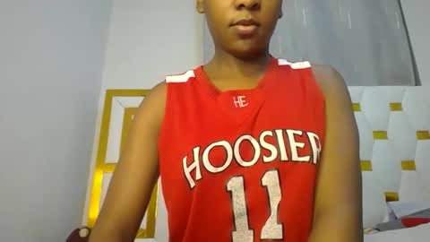 Snapshot of zariah011 chatting on May 29, 9:46 pm zariah online show from May 29, 9:46 pm