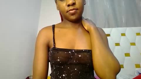 Snapshot of zariah011 chatting on June 7, 9:51 pm zariah online show from June 7, 9:51 pm