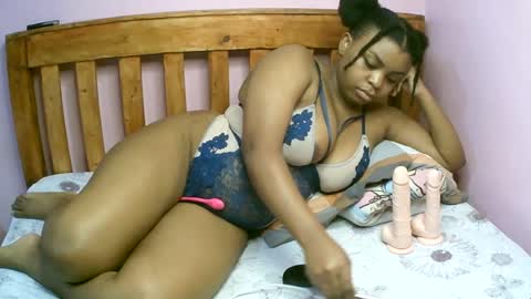 zariamonet online show from June 28, 11:00 pm