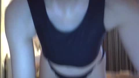 Snapshot of zarinaswift chatting on October 21, 4:13 am Zarina Swift online show from October 21, 4:13 am