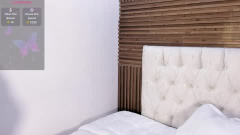 Zarina Waynne online show from April 19, 6:21 pm