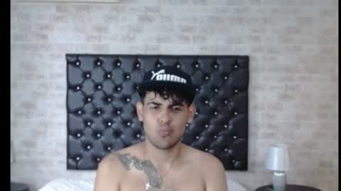 Snapshot of zaynblaze_ chatting on July 9, 1:37 pm Zayn online show from July 9, 1:37 pm