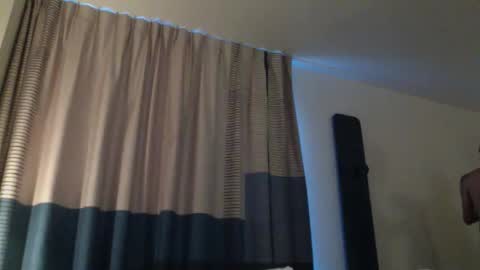 Snapshot of zazbella chatting on April 7, 6:47 am zazbella online show from April 7, 6:47 am