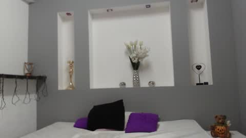 Karolyne online show from March 12, 11:05 am