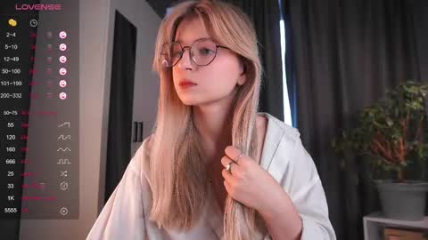 Avi online show from October 18, 1:12 pm