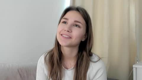 Emilia online show from September 18, 1:40 am