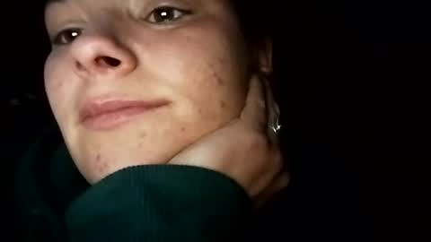 Snapshot of zellelajay2009 chatting on January 28, 2:10 pm KENDAL Kaylee online show from January 28, 2:10 pm