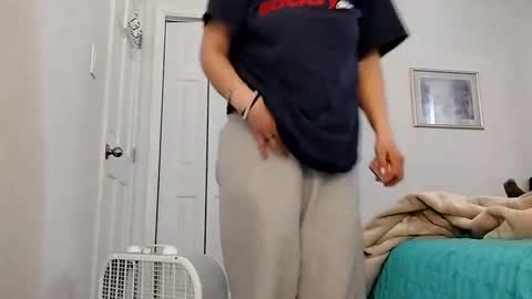 Snapshot of zellelajay2009 chatting on February 11, 6:01 pm KENDAL Kaylee online show from February 11, 6:01 pm