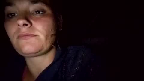 Snapshot of zellelajay2009 chatting on October 11, 4:12 am KENDAL Kaylee online show from October 11, 4:12 am