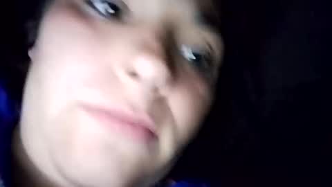 Snapshot of zellelajay2009 chatting on October 14, 4:35 am KENDAL Kaylee online show from October 14, 4:35 am