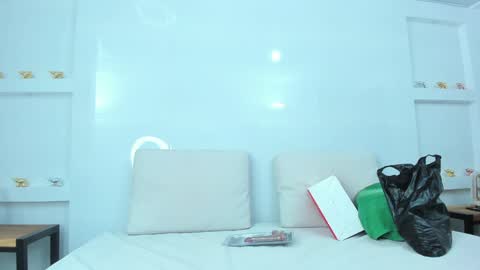 Zenda Evans online show from February 8, 9:56 am