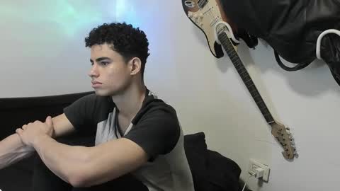 Snapshot of zenhzu chatting on December 3, 9:12 pm zenzhu online show from December 3, 9:12 pm