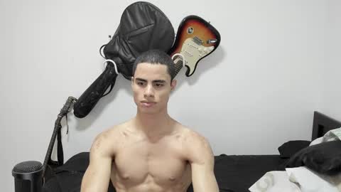 Snapshot of zenhzu chatting on January 12, 8:03 pm zenzhu online show from January 12, 8:03 pm