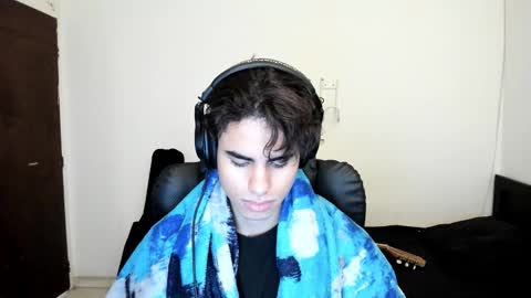 Snapshot of zenhzu chatting on December 1, 12:21 pm zenzhu online show from December 1, 12:21 pm