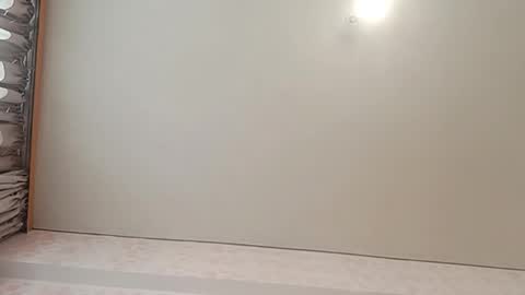 zeniabrossoit online show from February 16, 7:26 am