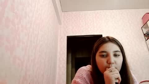 zeniabrossoit online show from March 12, 8:09 am