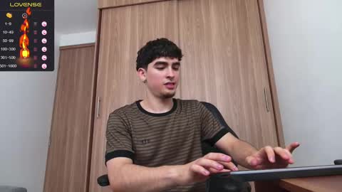 Snapshot of zenn_rush chatting on December 21, 6:44 pm Zenn online show from December 21, 6:44 pm