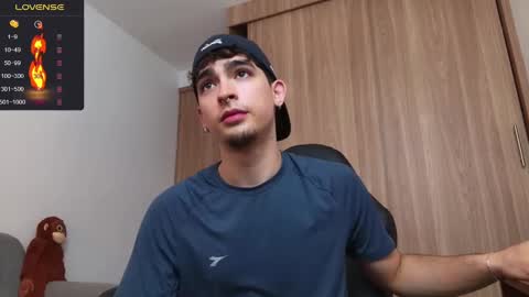 Snapshot of zenn_rush chatting on December 23, 12:30 pm Zenn online show from December 23, 12:30 pm