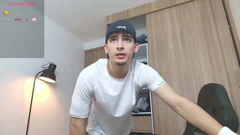 Snapshot of zenn_rush chatting on February 15, 2:33 pm Zenn online show from February 15, 2:33 pm