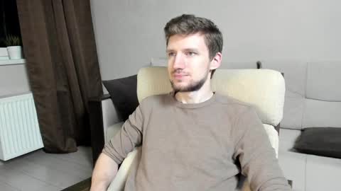 Andrew online show from April 25, 7:44 pm