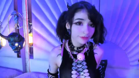    online show from February 11, 7:48 pm